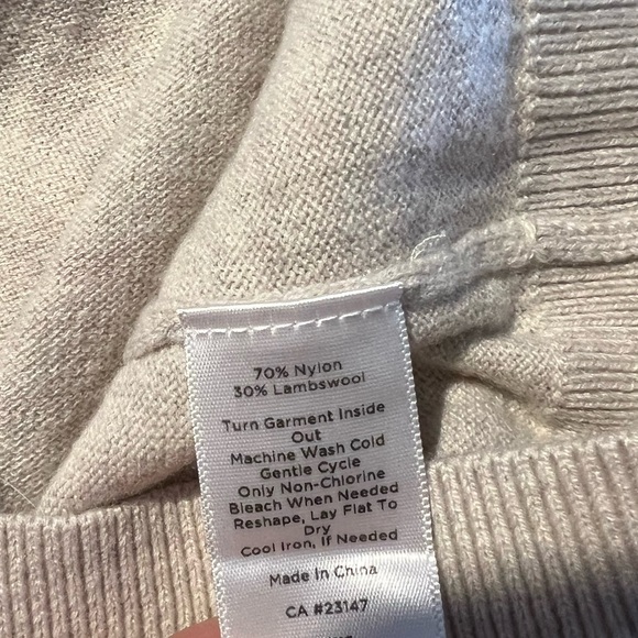 Talbots Rabbit Motif Sweater - Sz. L - Picture 6 of 11